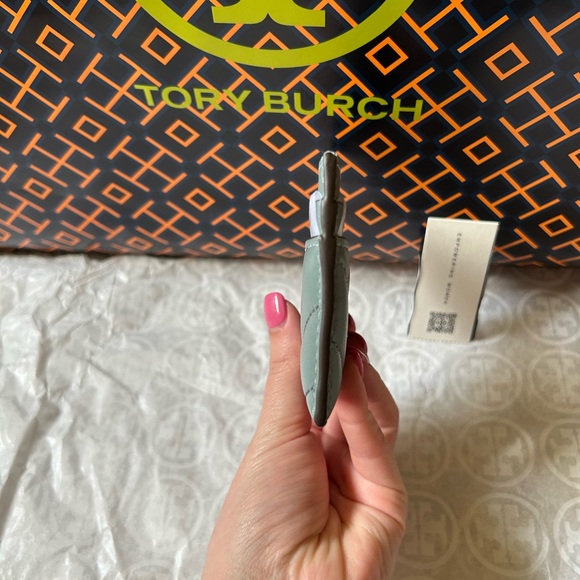 Tory Burch Kira Chevron Card Case Arctic Gold Blue - Picture 3 of 8